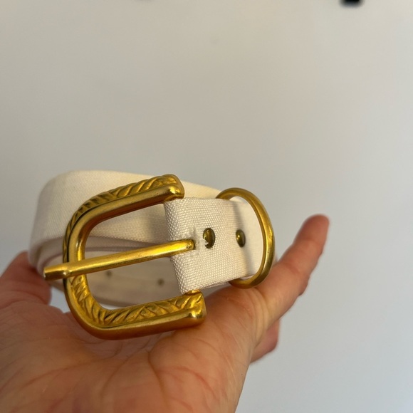 Century Canada White Belt with Gold toned Buckle - Picture 3 of 6